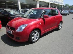 SUZUKI SWIFT 1.0 green