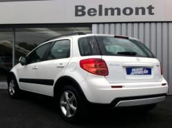 SUZUKI SX4 white