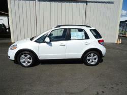 SUZUKI SX4 white