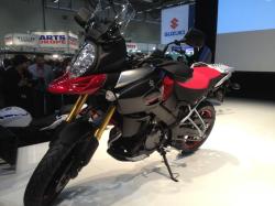 SUZUKI V-STROM 1000 white