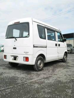 SUZUKI VAN white