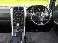 SUZUKI VITARA interior