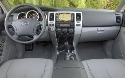 TOYOTA 4 RUNNER interior