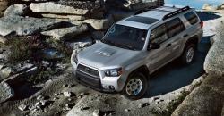 TOYOTA 4 RUNNER silver