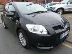 TOYOTA AURIS 1.6 black