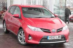 TOYOTA AURIS red