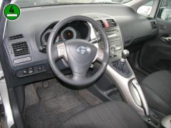 TOYOTA AURIS silver