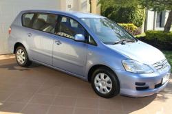 TOYOTA AVENSIS blue