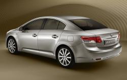 TOYOTA AVENSIS silver