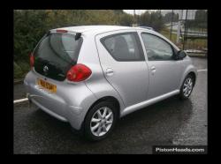 TOYOTA AYGO silver