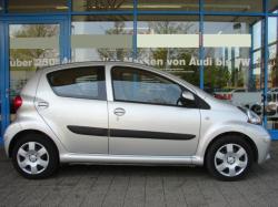 TOYOTA AYGO silver