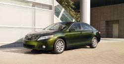 TOYOTA CAMRY green