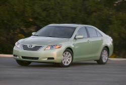 TOYOTA CAMRY green