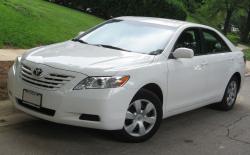 TOYOTA CAMRY white