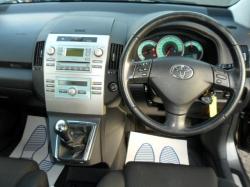 toyota corolla verso 2.2 d-4d