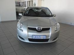 TOYOTA COROLLA VERSO blue