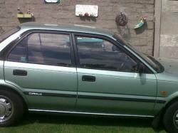 TOYOTA COROLLA green