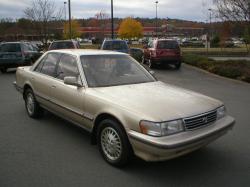 TOYOTA CRESSIDA 2.4 black