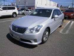 toyota crown 2.5