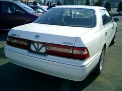 TOYOTA CROWN white