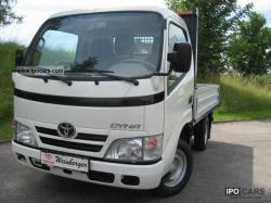 TOYOTA DYNA 100 interior