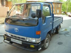 TOYOTA DYNA blue