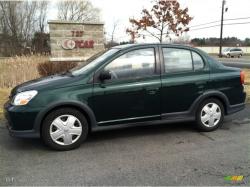 TOYOTA ECHO green