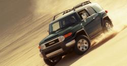 TOYOTA FJ CRUISER green