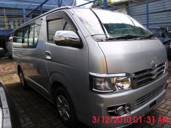 TOYOTA HIACE silver