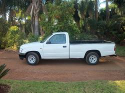 toyota hilux 2.4