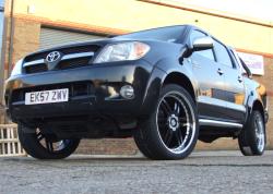 TOYOTA HILUX black