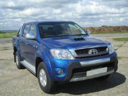 TOYOTA HILUX blue