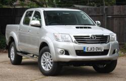 TOYOTA HILUX silver