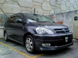 TOYOTA IPSUM 2.0 blue