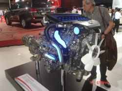 TOYOTA LAND CRUISER 200 engine