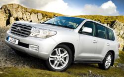 toyota land cruiser 200