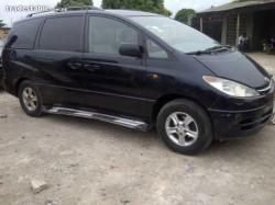 TOYOTA PREVIA black