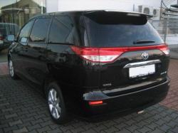 TOYOTA PREVIA black