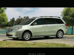 TOYOTA SIENNA I green