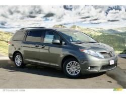 TOYOTA SIENNA green