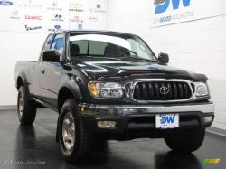 TOYOTA TACOMA 4X4 green