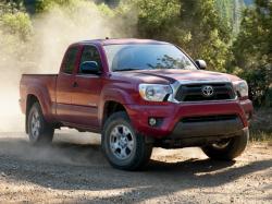 TOYOTA TACOMA 4X4 red