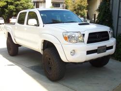 TOYOTA TACOMA white