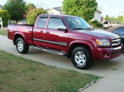 TOYOTA TUNDRA red