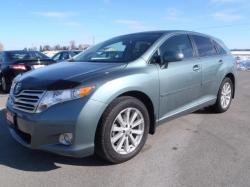 TOYOTA VENZA green