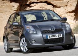 TOYOTA YARIS black