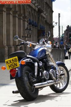 TRIUMPH BONNEVILLE AMERICA blue