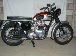 TRIUMPH BONNEVILLE AMERICA silver