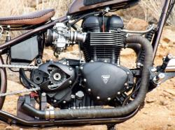 TRIUMPH BONNEVILLE engine