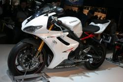 triumph daytona 675 r